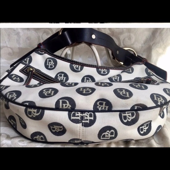 Dooney & Bourke shoulder bag🛑SOLD🛑 - Picture 3 of 8